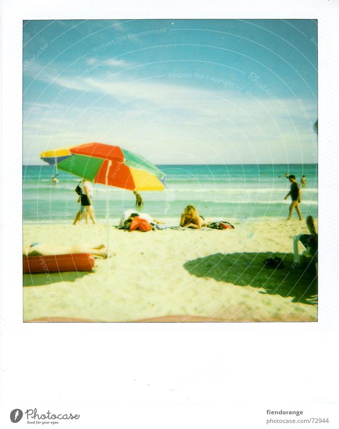 beachlife 5 Strand Meer Erholung Wolken Gischt Wellen Ballermann Sonnenschirm Barfuß Flipflops Polaroid Sand Freiheit Salz Haut laufen