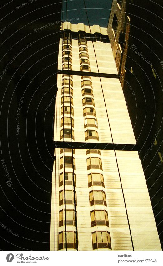 If you're going to San Francisco Kalifornien Froschperspektive Hinterhof Hochhaus Licht & Schatten USA union square westin st. francis