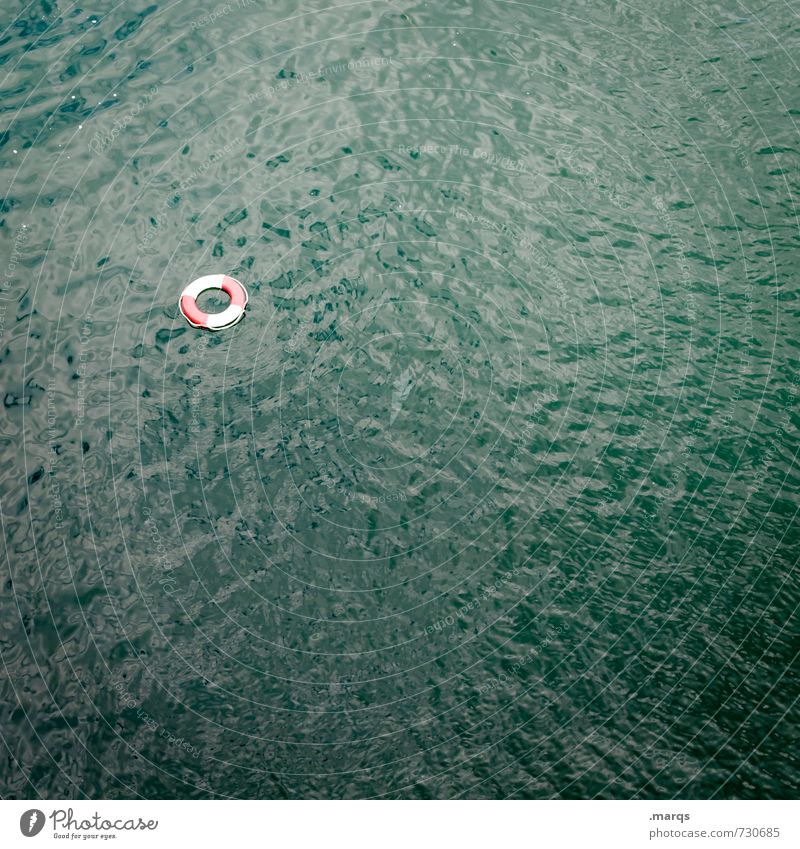 Rettung Wasser Rettungsring Zeichen Angst Hilfsbereitschaft Notfall maritim Badeurlaub ertrinken SOS Sicherheit untergehen Farbfoto Außenaufnahme