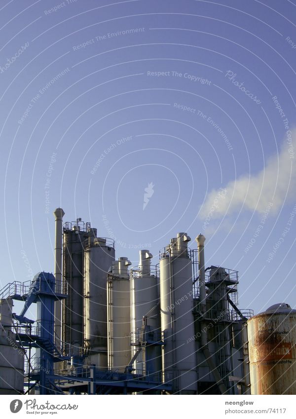 Industrial Heaven Arbeit & Erwerbstätigkeit Industriefotografie Himmel Wasserdampf Rauch Metall Schornstein blau Treppe