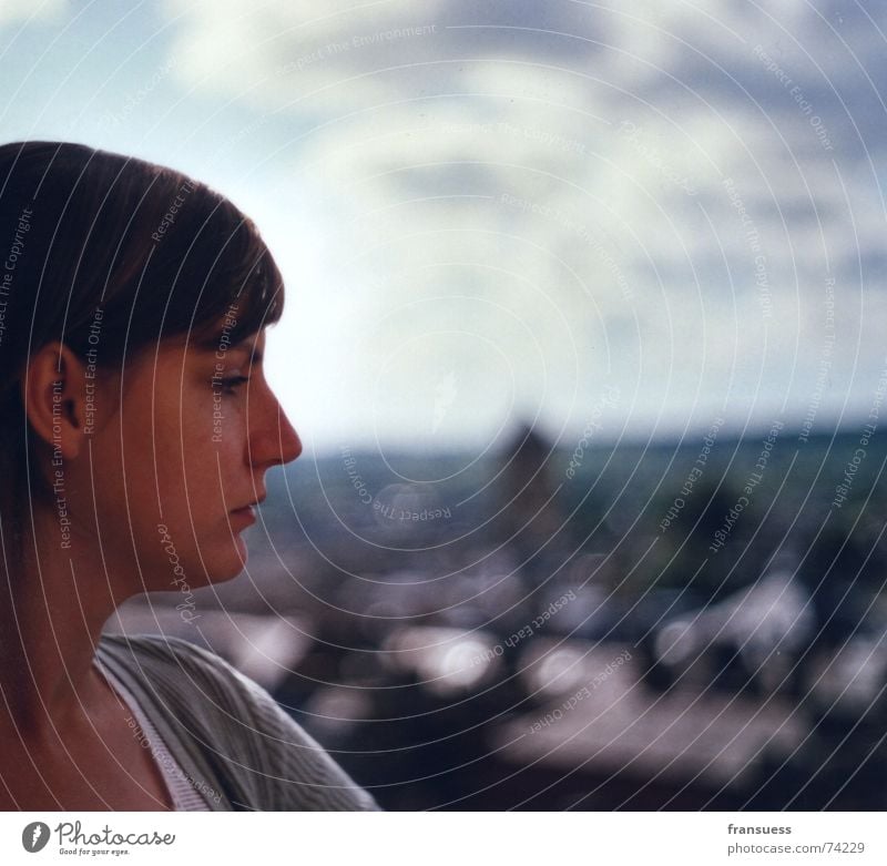 sehnsucht Porträt Silhouette Profil Sehnsucht Neugier Gedanke Denken Suche Blick Frau feminin Trauer nachdenken Erholung Gesicht Traurigkeit