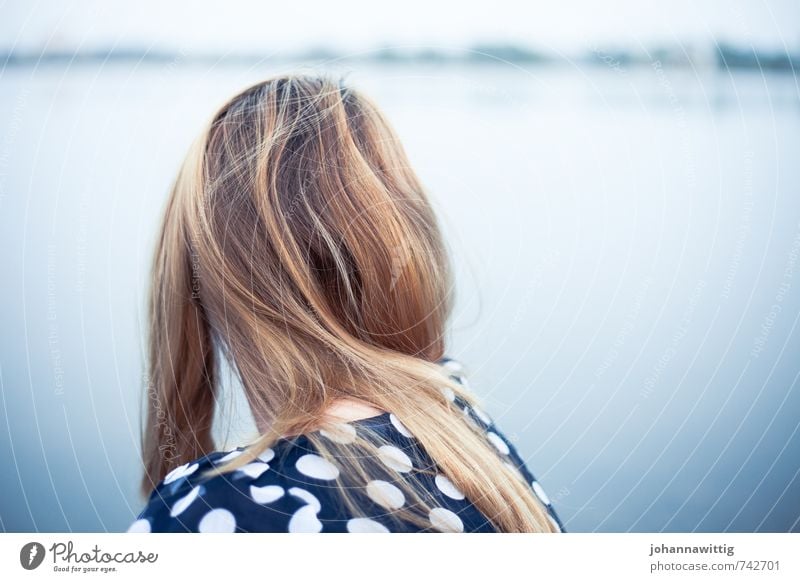 every time i run Junge Frau Jugendliche Haare & Frisuren 1 Mensch 18-30 Jahre Erwachsene Wolkenloser Himmel Frühling Sommer Einsamkeit Erholung Enttäuschung