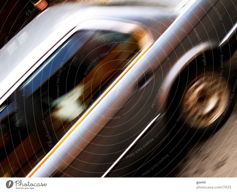 BMW beim cruisen fahren Geschwindigkeit Verkehr Straße