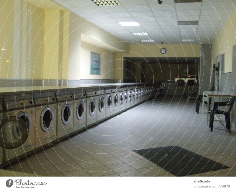 waschen, schleudern, trocknen Waschsalon Automat Waschmaschine Zentrifuge wischiwaschi Gebäude Wäsche waschen Waschtag