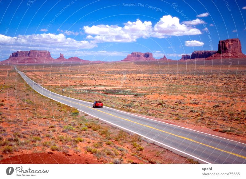 Monument Valley Utah Arizona Goldener Schnitt Unendlichkeit Red Rock Canyon Wolken Ferien & Urlaub & Reisen Wilder Westen Natur USA Straße Himmel