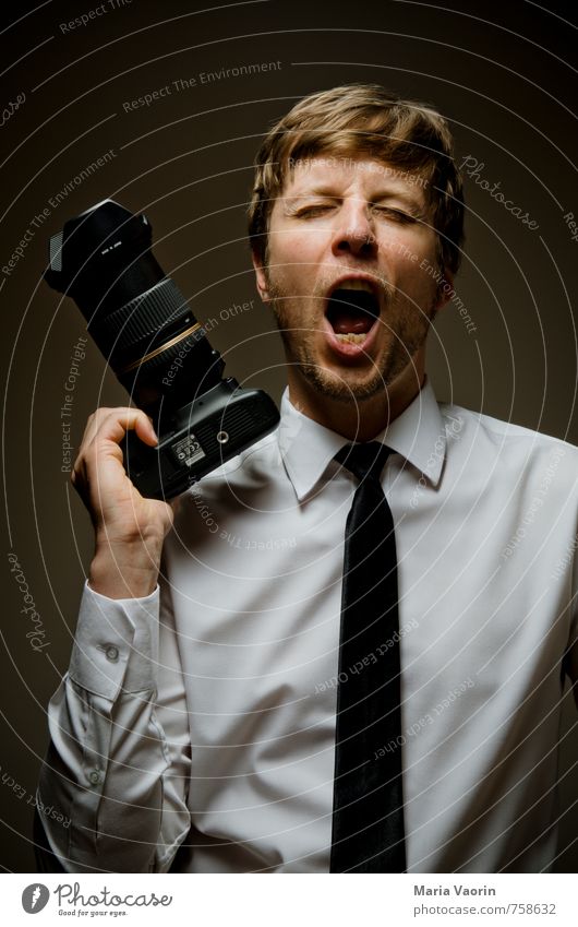 Bitte nicht füttern Freizeit & Hobby Arbeitsplatz Medienbranche Business Fotokamera Mensch maskulin Mann Erwachsene 1 30-45 Jahre Hemd Krawatte kurzhaarig