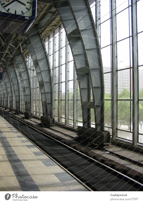 Bahnhof Gleise Stahl Eisenbahn Konstruktion Architektur Glas