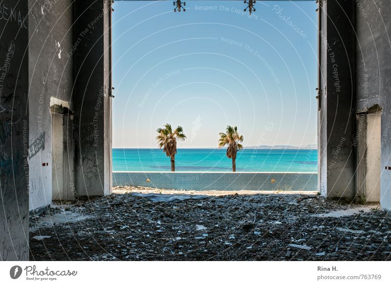 Paradise Lost Himmel Horizont Schönes Wetter Meer Tunesien Traumhaus Ruine Gebäude Mauer Wand Rache Aggression Gewalt Hass Politik & Staat Wut Zerstörung