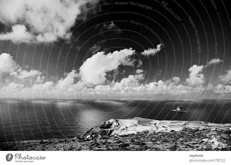 PornoSando Porto Santo Madeira Atlantik Wolken Meer Küste schwarz weiß Brandung Reflexion & Spiegelung Inselkette Sturm ruhig Wind Wellen Kanaren Landschaft