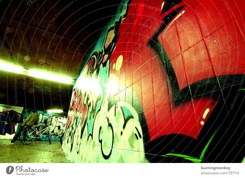 Unterführung II Neonlicht rot Tunnel Langzeitbelichtung Farbe Graffiti