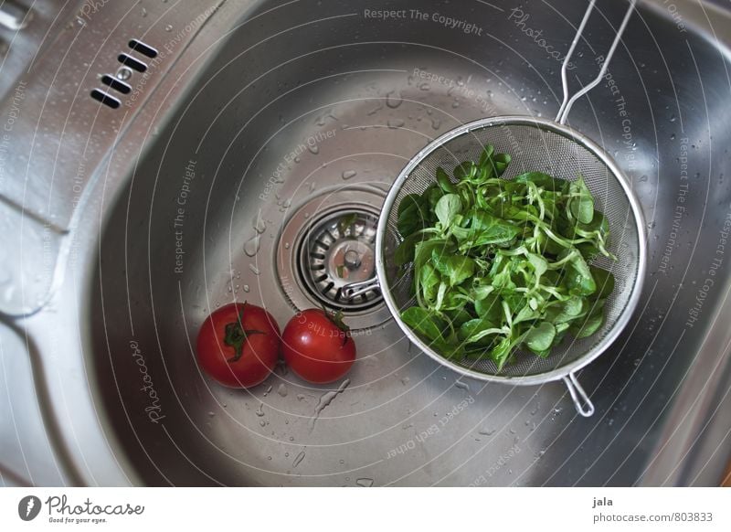 gewaschen Lebensmittel Gemüse Salat Salatbeilage Tomate Feldsalat Ernährung Bioprodukte Vegetarische Ernährung Sieb Gesunde Ernährung Häusliches Leben Wohnung