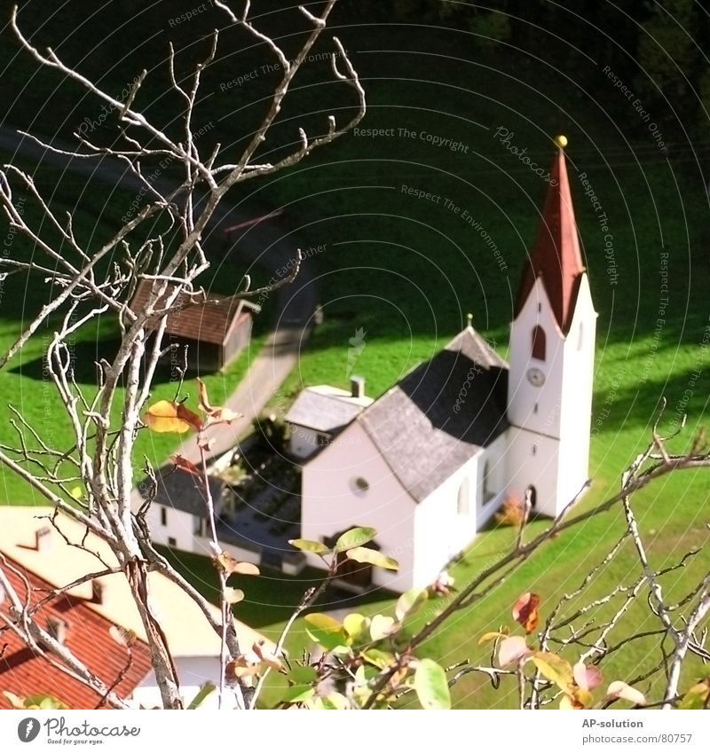 Dorfkirche Geäst Spielzeug Vogelperspektive Religion & Glaube Gebet Bundesland Tirol Gotteshäuser Zufriedenheit Ast Natur