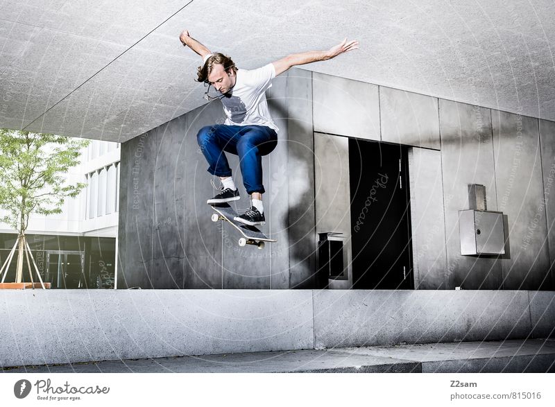 Ollie Lifestyle Stil Sport Skateboard Skateboarding Funsport maskulin Junger Mann Jugendliche 18-30 Jahre Erwachsene Stadt Haus Gebäude Architektur Treppe