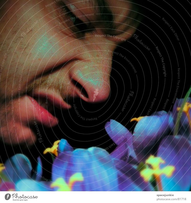 Der Schnüffler Mann Frühling Sommer Blume Blüte flau Duft Gesicht Blumenbeet Spitzel Hippie Beet Geruch Freude Statue Kunststoff Nase duftstoff Perspektive
