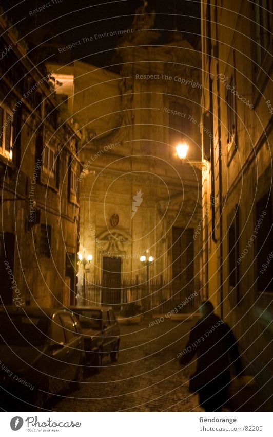 roma sinistra Rom Italien Nacht dunkel Gasse Licht Einsamkeit schlafen Nachttopf Architektur Schatten Angst