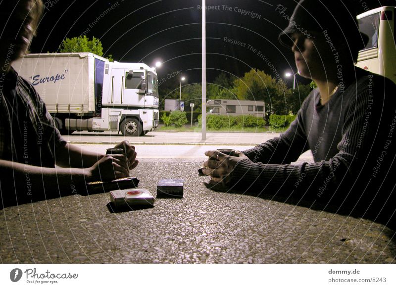 Abendmahl dunkel Nacht Autobahn Dose sprechen Mann thomas klaus Bank Rastplatz Ernährung