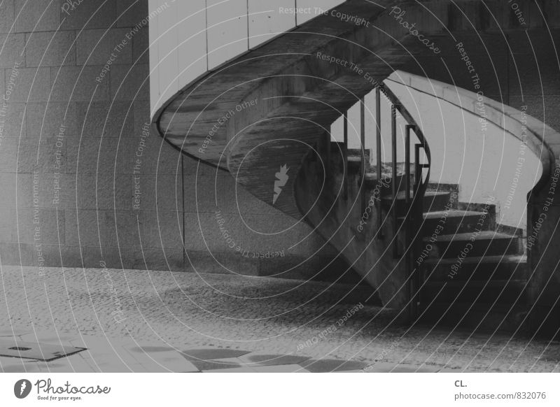 aufwärts Architektur Mauer Wand Treppe Optimismus Perspektive Wandel & Veränderung Wege & Pfade Ziel Wendeltreppe Treppengeländer Beton Schwarzweißfoto