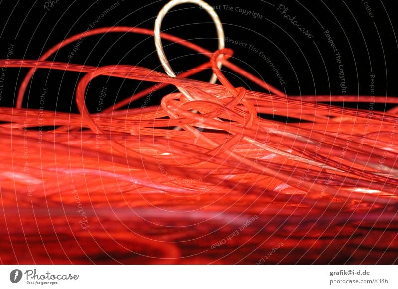 wattens 03 Licht dunkel Neonlicht Faser Kreis rund Muster rot Ausstellung Messe Strukturen & Formen Verwirbelung Bewegung