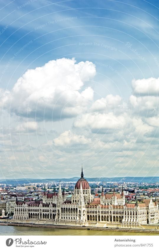 Parlament Budapest Umwelt Natur Luft Wasser Himmel Wolken Horizont Sommer Wetter Schönes Wetter Fluss Donau Ungarn Europa Stadt Hauptstadt Stadtzentrum Haus