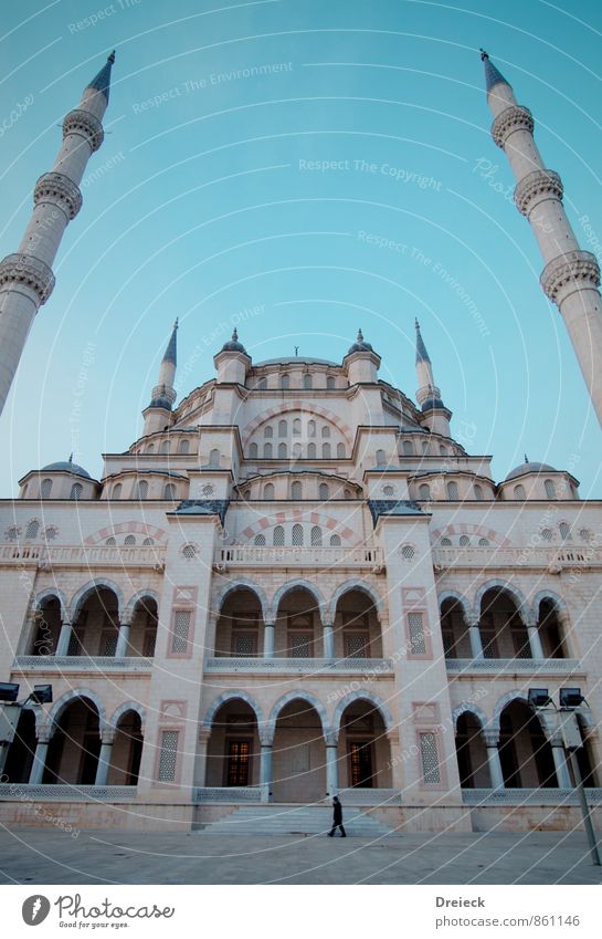 getrennt Architektur Adana Türkei Asien Stadt Hauptstadt Stadtzentrum bevölkert überbevölkert Turm Bauwerk Gebäude Moschee Fassade Fenster Kuppeldach Minarett