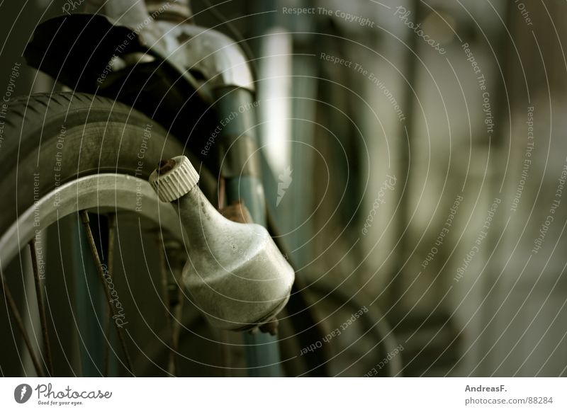 Licht ans Rad! Fahrrad fahren Gummi Fahrradreifen Elektrizität ökologisch Erneuerbare Energie alternativ Oldtimer Schutzblech Spielen Freizeit & Hobby