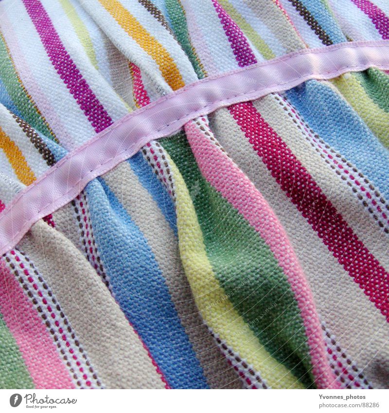 Frühling mehrfarbig Pastellton Farbton Streifen Zierde gestreift Frühlingsfarbe rosa grün gelb violett hell-blau babyblau Quadrat Stoff Faltenwurf weich