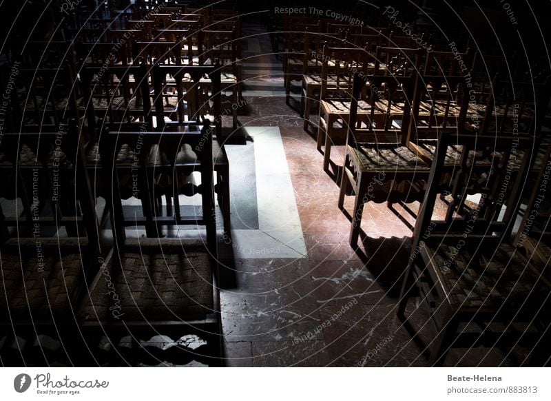 In der Ruhe liegt die Kraft Ferien & Urlaub & Reisen Sizilien Italien Kirche Bauwerk Architektur Sehenswürdigkeit Stein Holz entdecken festhalten sitzen warten