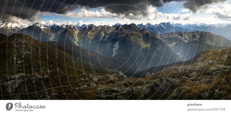 Zillertal Landschaft Wolken Gewitterwolken schlechtes Wetter Berge u. Gebirge Gipfel bedrohlich dunkel Abenteuer Natur Zillertaler Alpen Bundesland Tirol