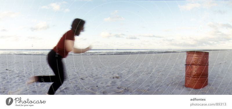 Schillig 3/ Nordsee Panorama (Aussicht) Strand Fass Meer Freude Küste Tanzen analoge Panoramakamera Bewegung groß Panorama (Bildformat)