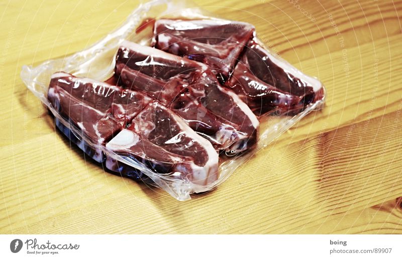 Neues aus Uhlenbusch Lammkotelett Fleisch Biergarten Grill Neuseeland Tiefkühlkost verpackt konserviert Haltbarkeit Gefrierfach Wurstwaren Metzgerei Supermarkt