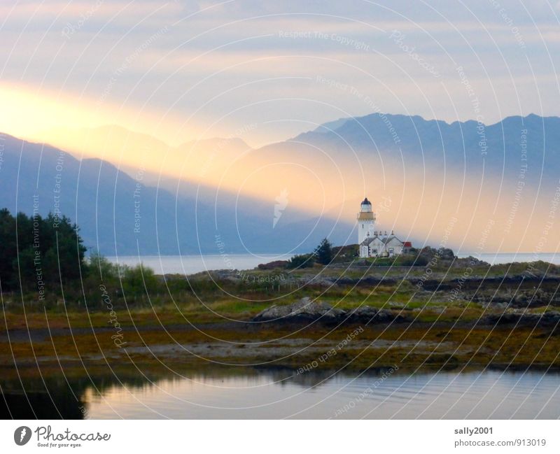 Wohlfühloase | there's a light Landschaft Sonnenaufgang Sonnenuntergang Sonnenlicht Sommer Berge u. Gebirge Küste Fjord Meer Insel Isle of Skye Schottland