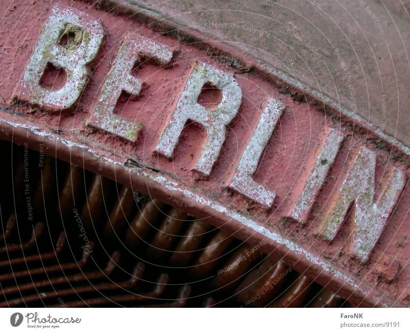 Berlin Stadt rot Makroaufnahme Nahaufnahme Rost