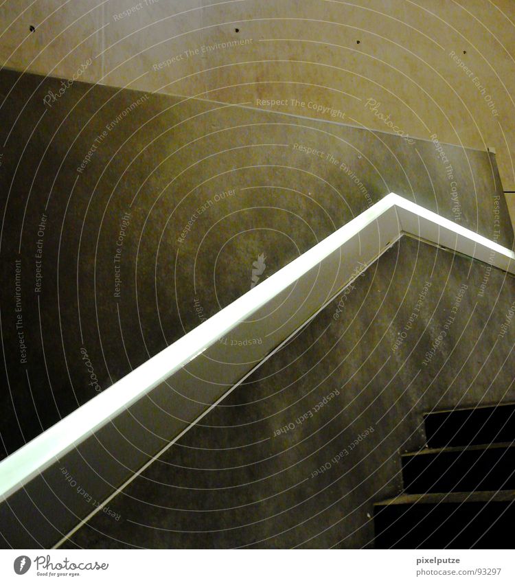 kantig aufsteigen Linie Licht Treppengeländer Physik Detailaufnahme modern hoch abwärts Abstieg führen pixelputze Wärme Museum Innenaufnahme