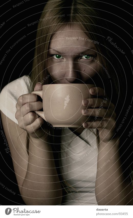 tea lady clever Porträt Frau ruhig Erholung nice woman eyes passionated cup Tee Auge Kaffee coffe calm trinken Innenaufnahme