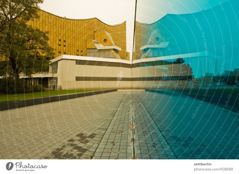 T4 Berlin Berliner Philharmonie Denkmal Sterbehilfe Glas Scheibe Architektur avantgarde scharoun durchscheinend Tiergarten Wand Glaswand Nationalsozialismus