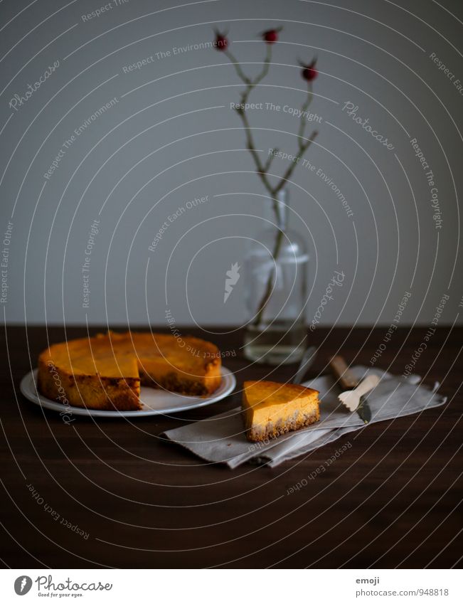 pumpkin pie Kuchen Dessert Süßwaren Torte Kürbis Kürbiszeit Tortenstück Ernährung Slowfood lecker süß herbstlich Farbfoto Innenaufnahme Menschenleer