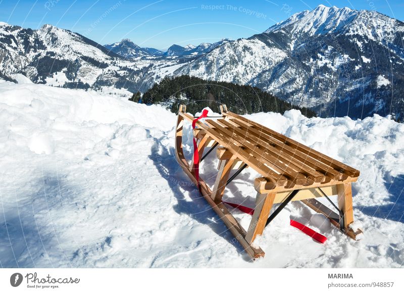 white winter land, wooden sledge Freude Erholung Ferien & Urlaub & Reisen Tourismus Sonne Winter Berge u. Gebirge Umwelt Natur Landschaft Wolken Wetter Wald