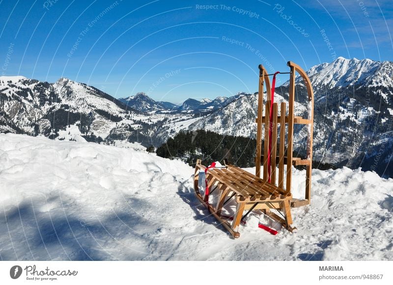 white winter land, wooden sledge Freude Erholung Ferien & Urlaub & Reisen Tourismus Winter Berge u. Gebirge Umwelt Natur Landschaft Wolken Wetter Wald Felsen