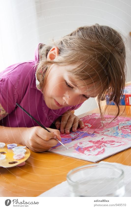 Malen nach Zahlen Kindererziehung Bildung Kindergarten Schule lernen Klassenraum Mädchen Kunst Künstler Maler Gemälde zeichnen ästhetisch schön rosa Freude