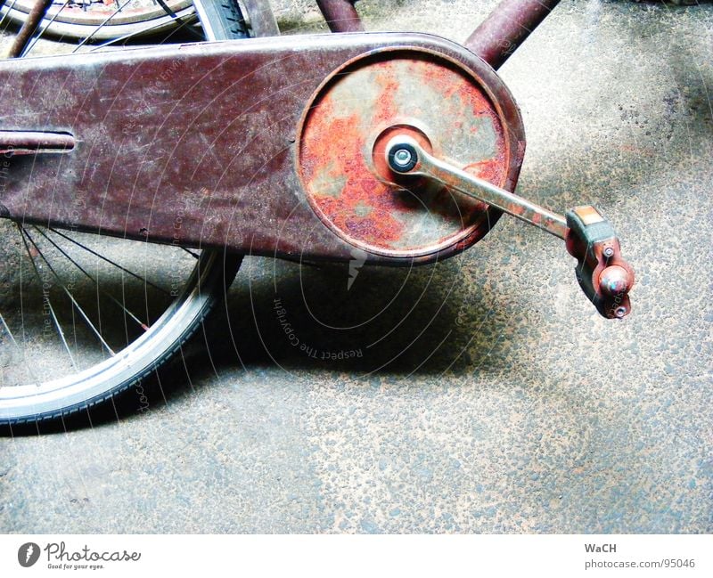 Drahtesel Fahrrad alt Rost treten Pedal fahren Verkehrsmittel Freizeit & Hobby old drive fortbewegen oxidiert
