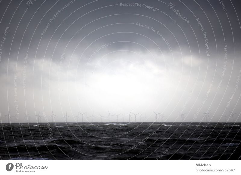 WindEnergie Meer Wellen Energiewirtschaft Windkraftanlage Umwelt Urelemente Luft Himmel Sturm Küste Nordsee drehen blau Zukunft Elektrizität Stromkraftwerke