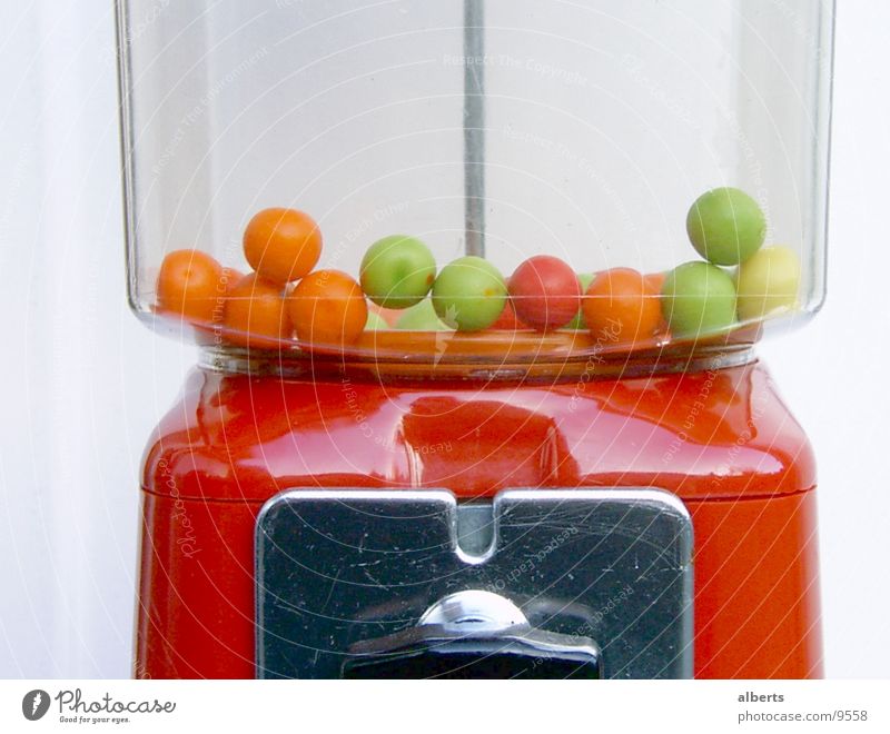 Kaugummi Automat Ernährung Freude Glück Fröhlichkeit Nascher Farbfoto mehrfarbig Detailaufnahme Makroaufnahme Tag