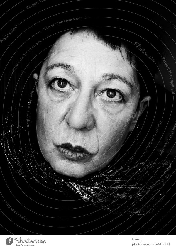 alter La Strada-Blick Mensch feminin Frau Erwachsene Weiblicher Senior Gesicht 1 45-60 Jahre Schauspieler dunkel einzigartig Traurigkeit Angst verstört Gefühle