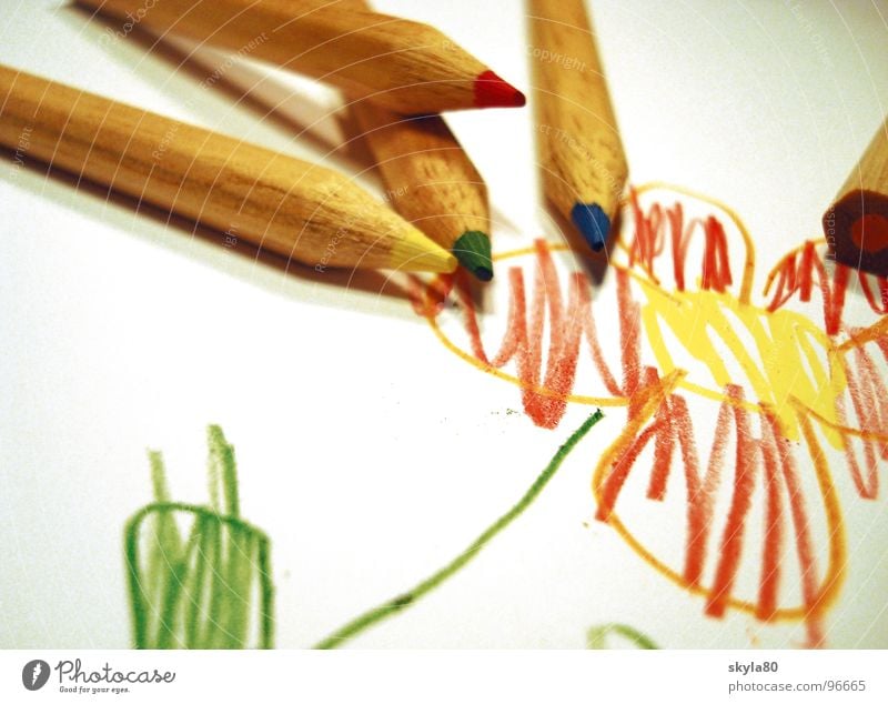 Kunterbunt Kinderzeichnung Zeichnung mehrfarbig schreiben angespitzt Kindheitserinnerung Papier Freizeit & Hobby Entwurf Blume Kreativität Gemälde Kritzelei