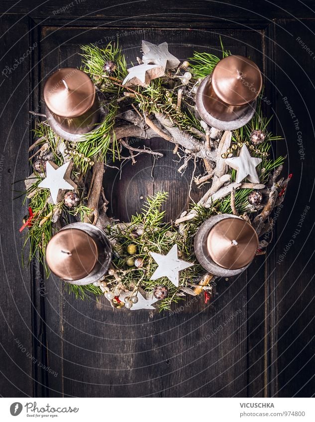 Adventskranz mit Weihnachten Deko und vier Kerzen Stil Design Winter Wohnung Dekoration & Verzierung Weihnachten & Advent Ornament Tradition