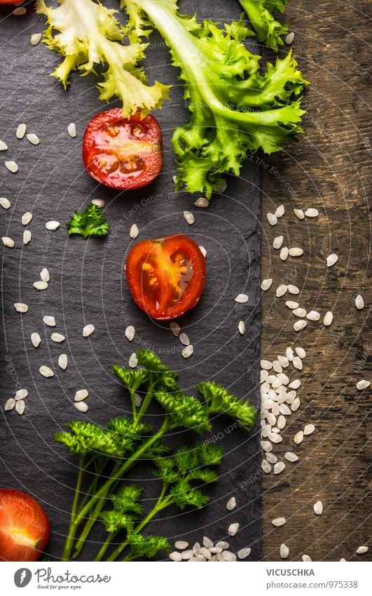 Tomaten, Salat, Petersilie und Reis, Diät Lebensmittel Gemüse Salatbeilage Kräuter & Gewürze Ernährung Mittagessen Festessen Bioprodukte Vegetarische Ernährung