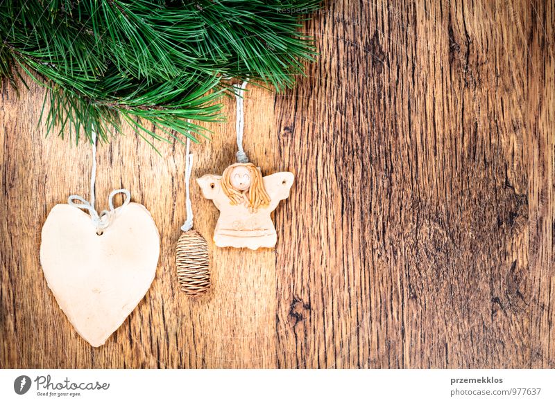 Weihnachtsdekoration Dekoration & Verzierung Holz Ornament Herz Engel authentisch einzigartig natürlich grün Tradition Textfreiraum Dezember horizontal