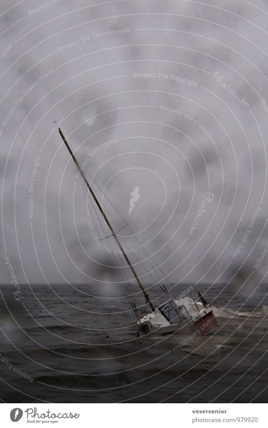 mayday Freizeit & Hobby Ausflug Abenteuer Meer Wassersport Segeln Wassertropfen Wolken schlechtes Wetter Unwetter Wind Sturm Regen Bootsfahrt Segelboot