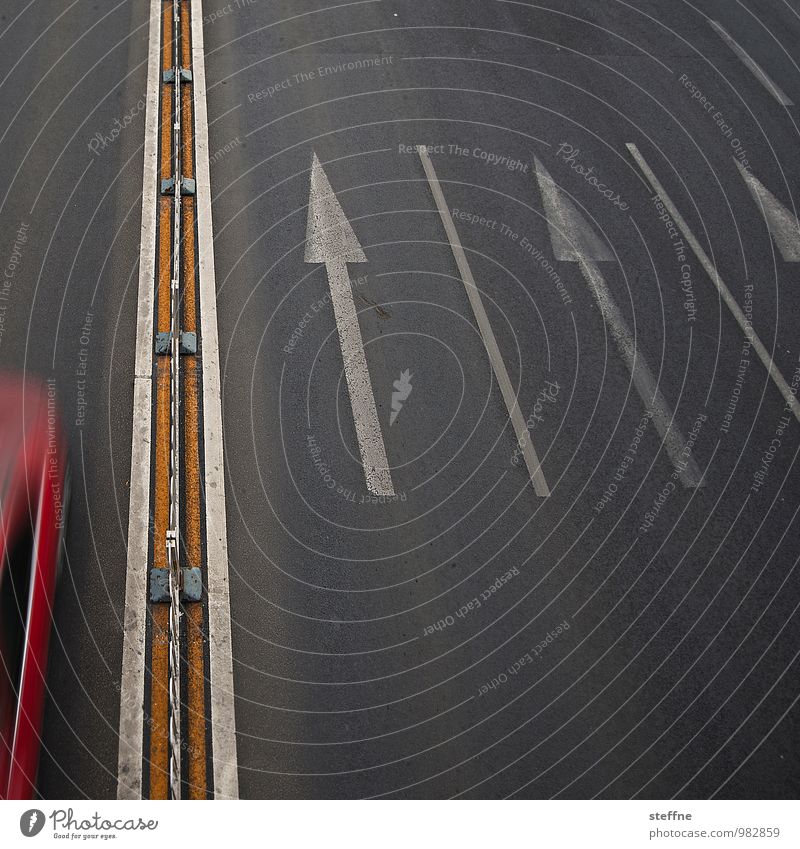 Rein ins neue Jahr! Peking Stadt Verkehr Straße Autobahn Verkehrszeichen Verkehrsschild Pfeil richtungweisend richtungsentscheidung geradeaus Farbfoto