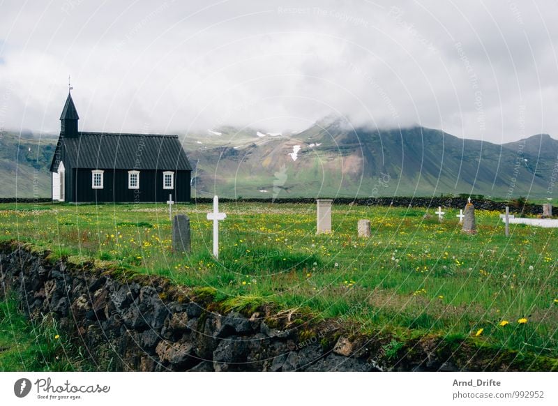 Island Kirche Ferien & Urlaub & Reisen Tourismus Ausflug Abenteuer Ferne Natur Landschaft Himmel Wolken Klima schlechtes Wetter Garten Wiese Hügel Felsen